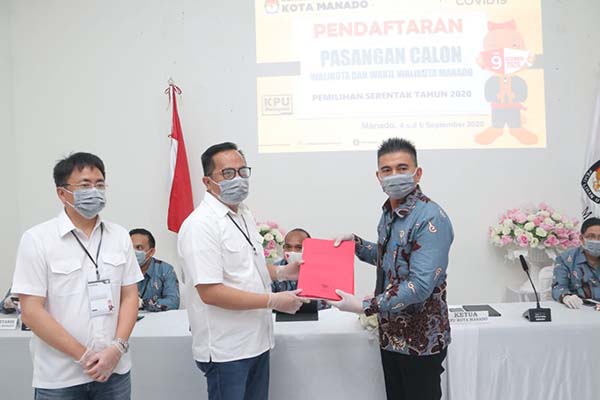 Andrei Angouw Dan Richard Sualang Datang Mendaftar Ke KPU Manado