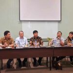 2909_direksi_blj Foto dari kiri ke kanan Mr. Noerhalim, Mr. Hou Huilin, Mr. Liu Zongxin, Dr. Duke Arie Widagdo,S.H., M.H. CLA dan Dede Tjin