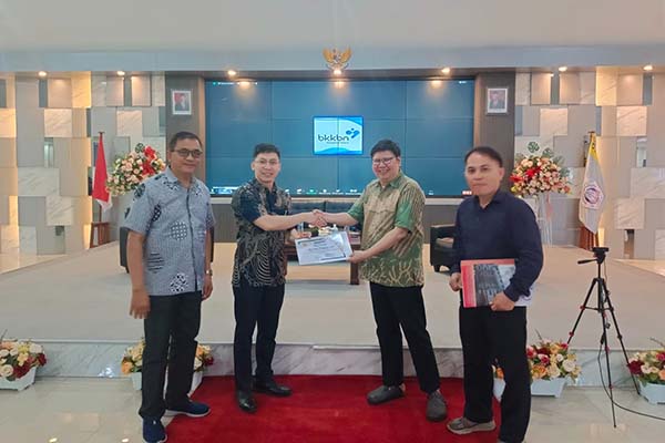 Kuliah Tamu Pasca Sarjana FEB Unsrat : Penduduk dan Perlindungan Sosial